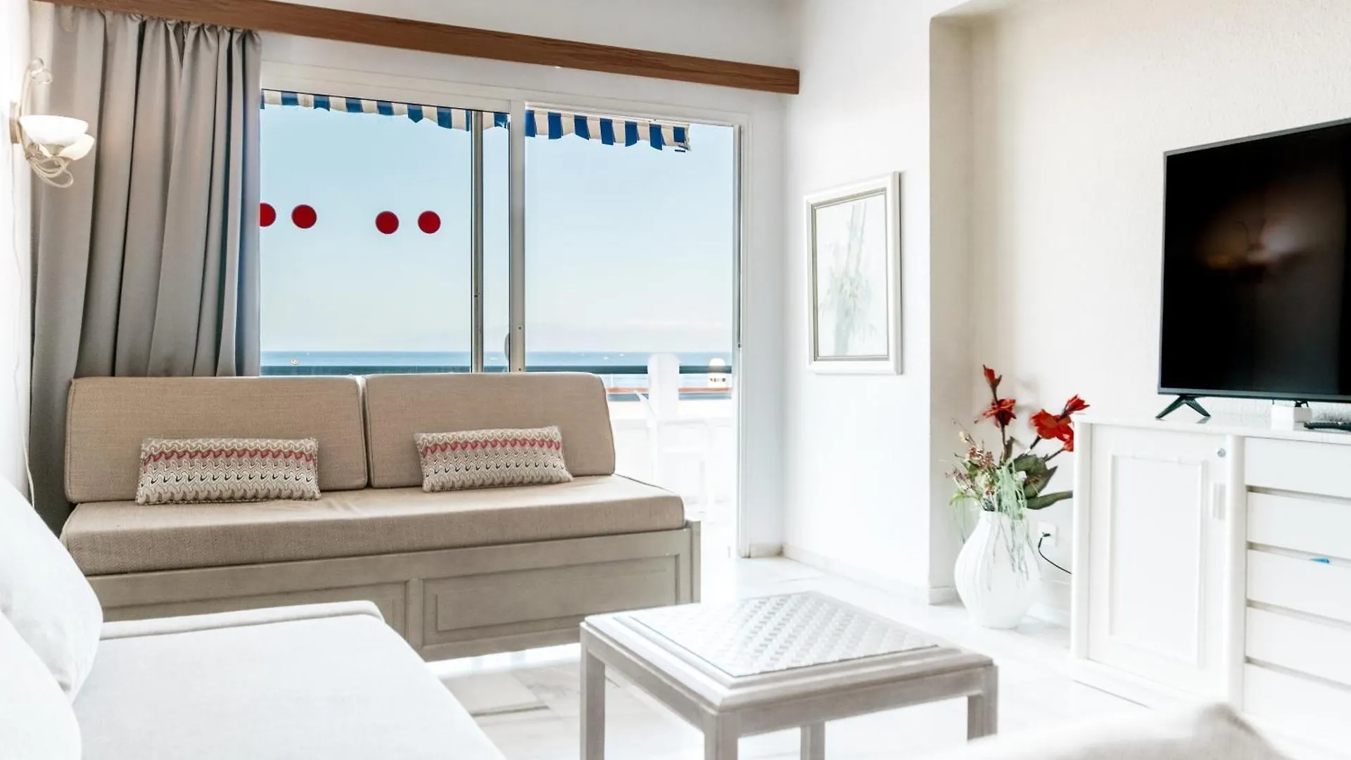 Club Atlantis Aparthotel Ocean View Costa Adeje  Costa Adeje (Tenerife)